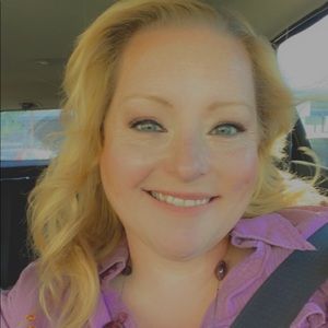 Meet your Posher, Denise